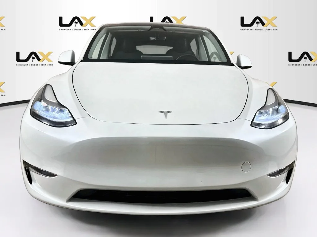 Used 2024 White Tesla Long Range image 2