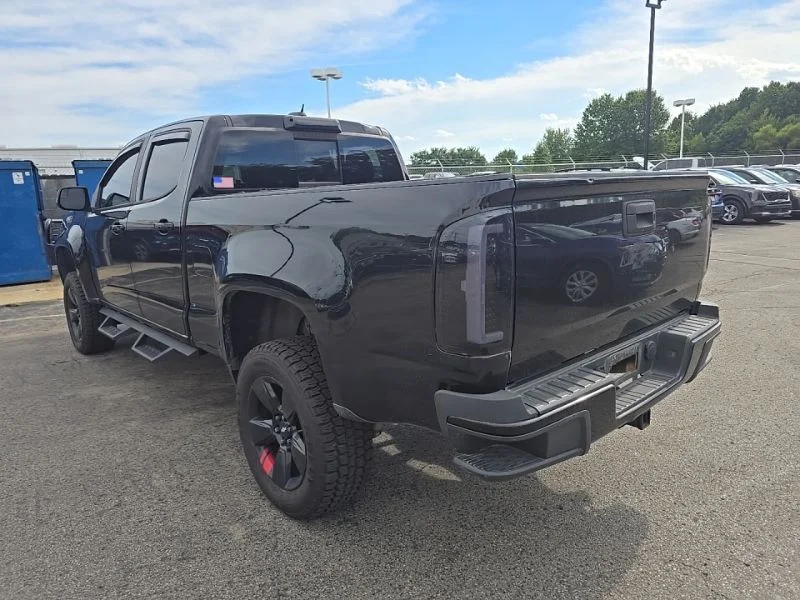 Used 2015 Black Chevrolet Z71 image 5
