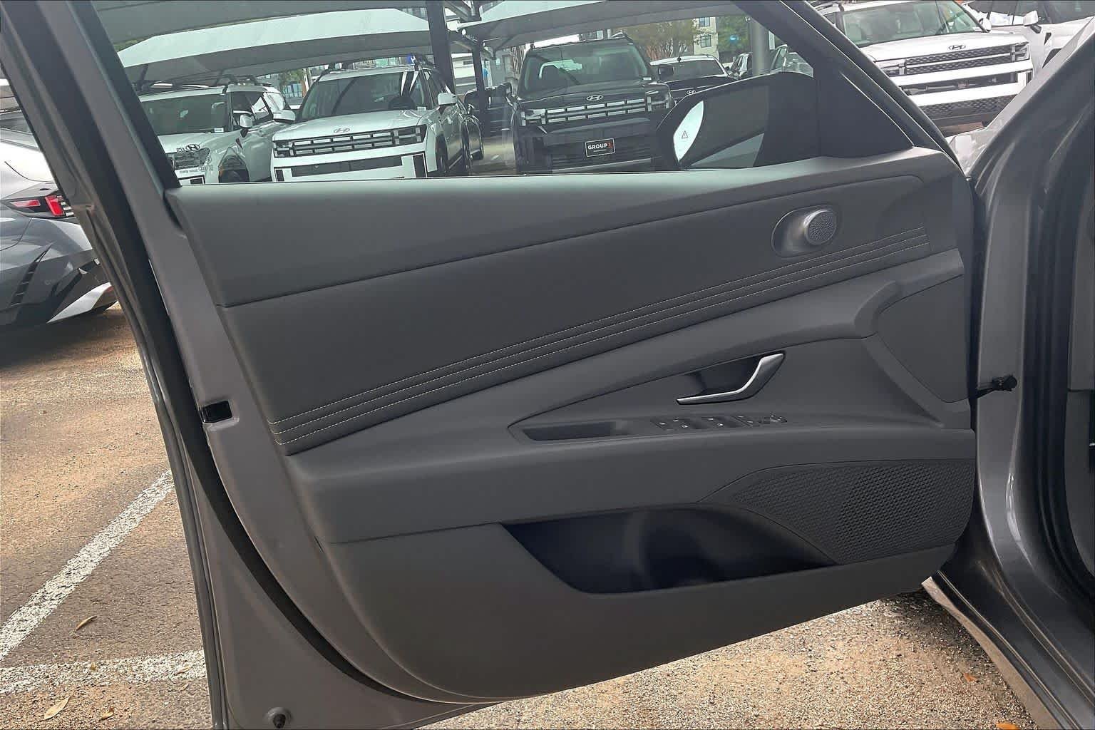 Certified Used 2025 Fluid Metal Hyundai SEL Sport image 22