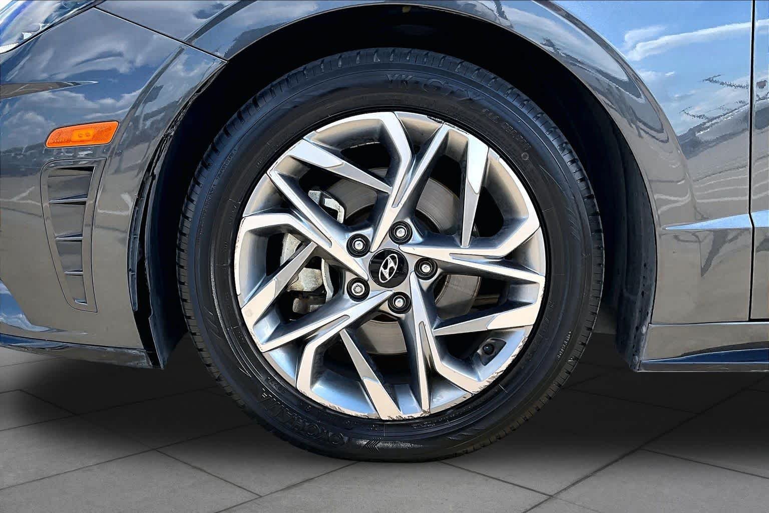 Used 2020 Portofino Gray Hyundai SEL image 10