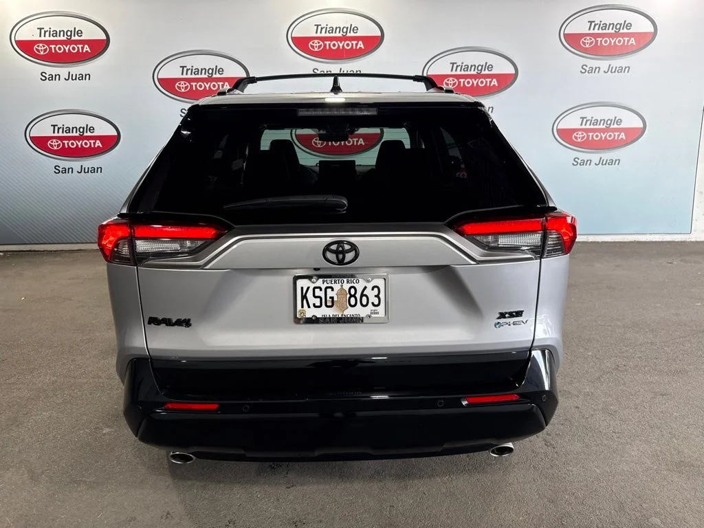 Used 2025 Silver Toyota XSE image 5