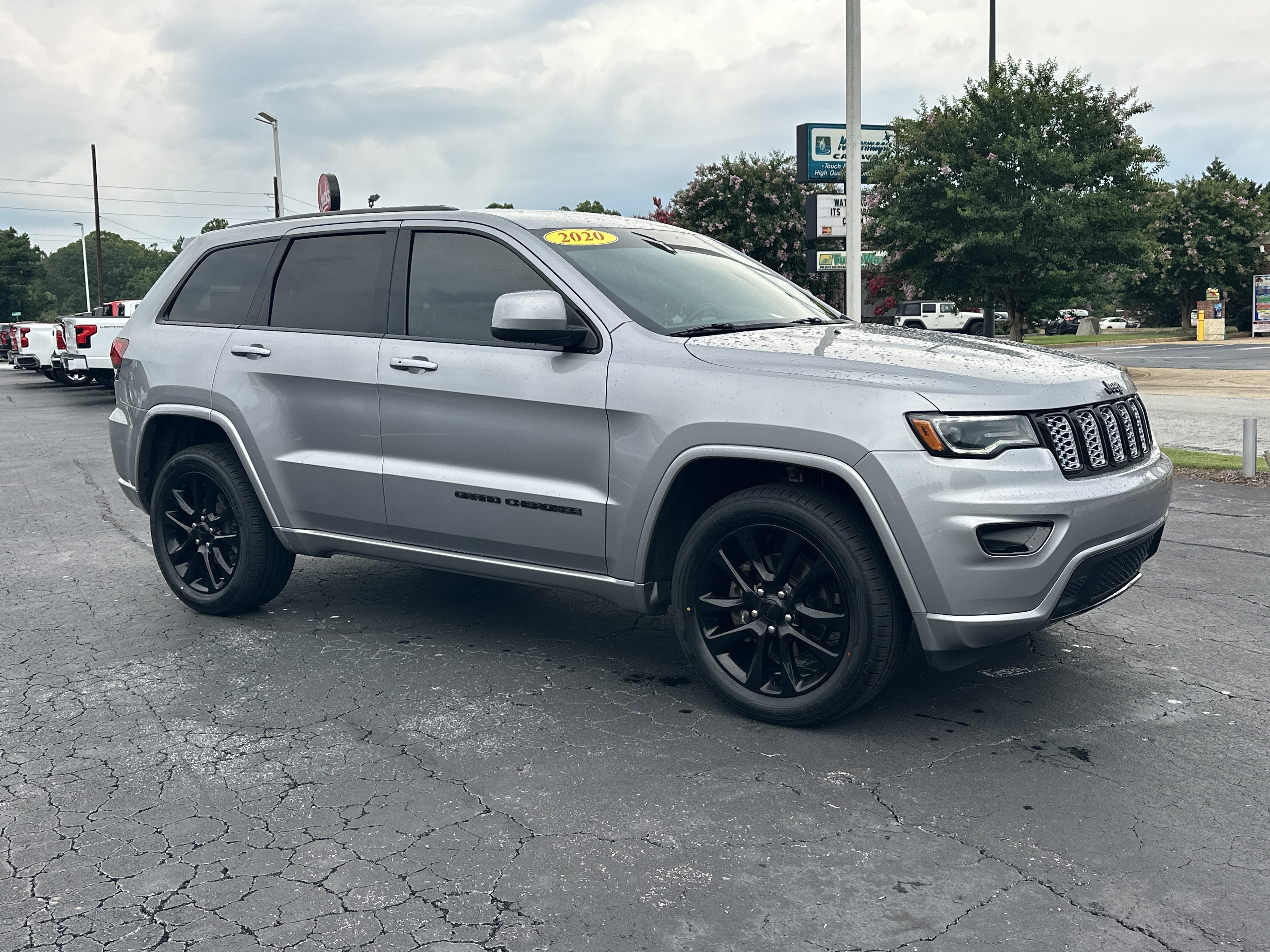 2020 Jeep Grand Cherokee Altitude 4WD's photo