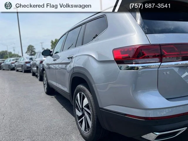 New 2026 Silver Volkswagen 2.0T SE w/Technology image 8