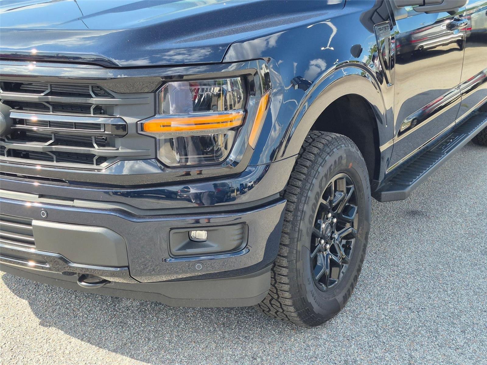 New 2026 Antimatter Blue Metallic Ford XLT image 9