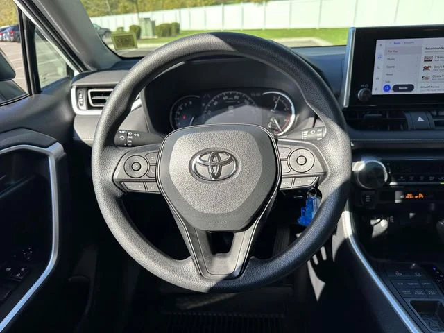 Used 2023 Ice Toyota LE image 14