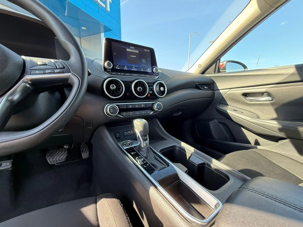 Used 2024  Nissan SV image 19