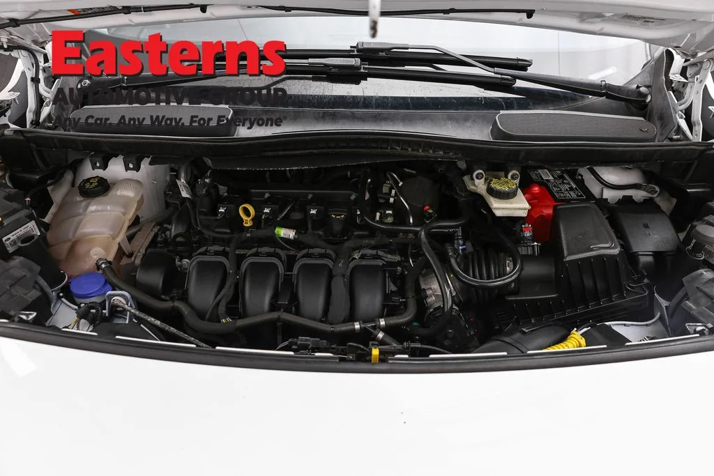 Used 2019 White Ford XL image 7