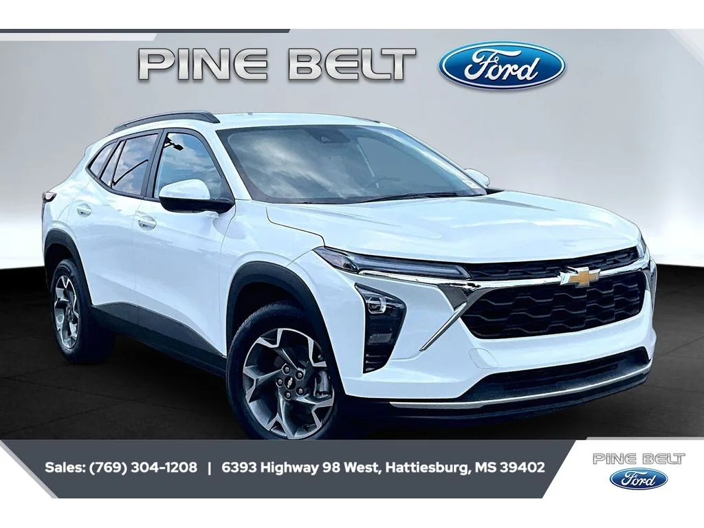 Used 2025 Summit White Chevrolet LT image 1