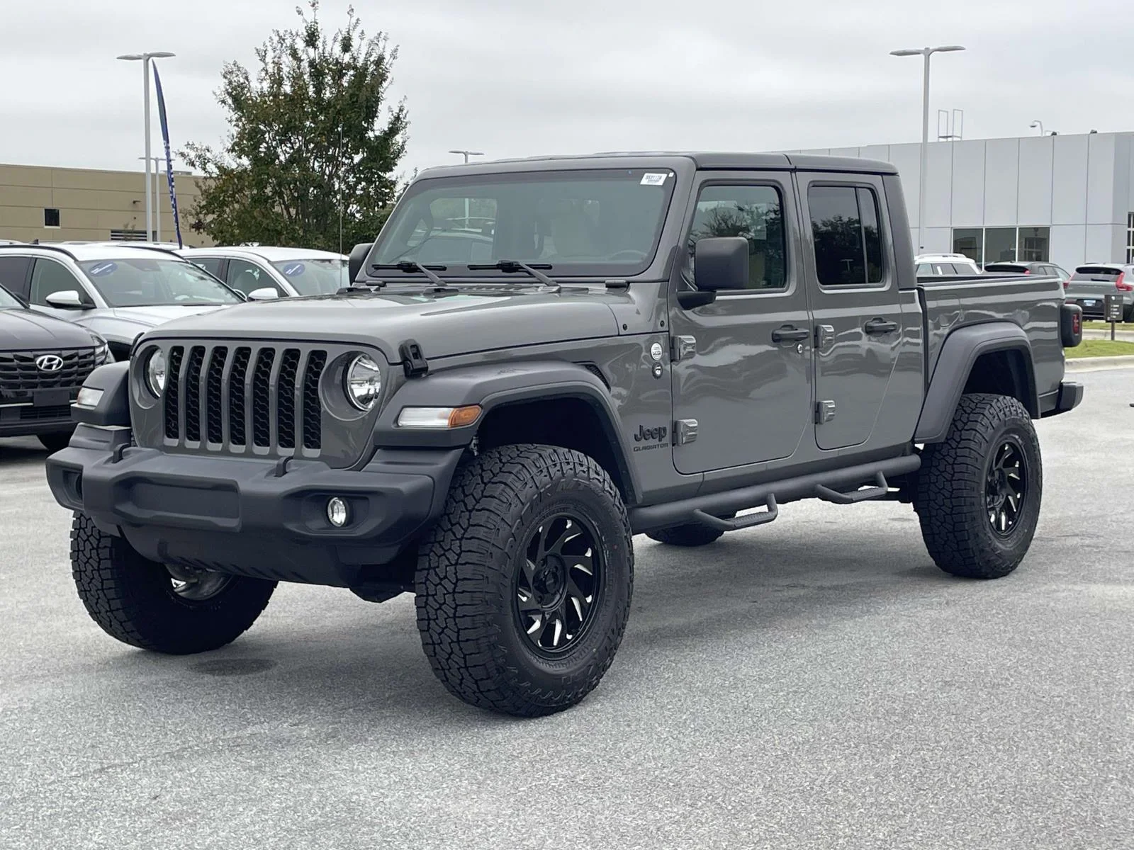 Used 2020 Sting-Gray Clearcoat Jeep Sport S image 23