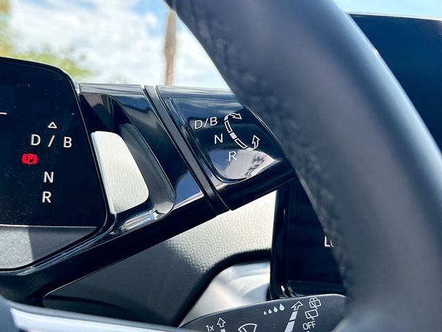 Used 2022  Volkswagen Pro S image 17