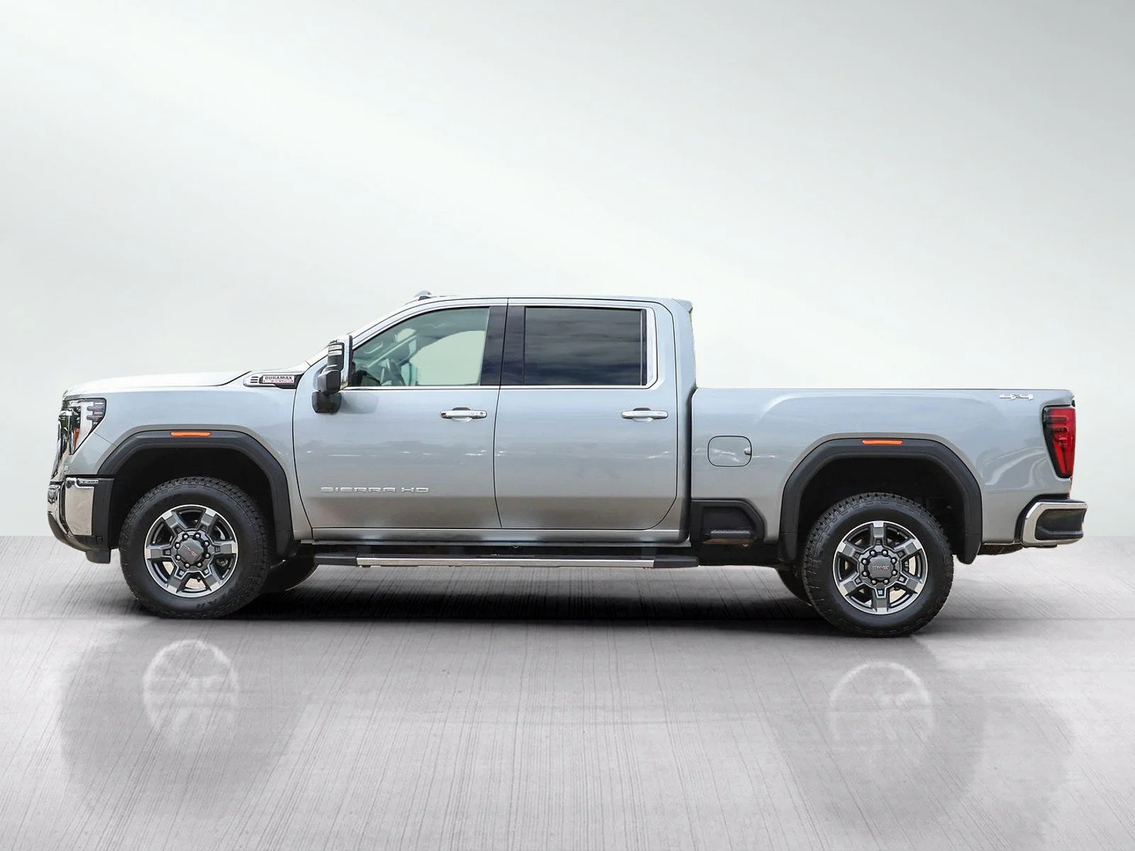Used 2025 Sterling Metallic GMC SLT image 2