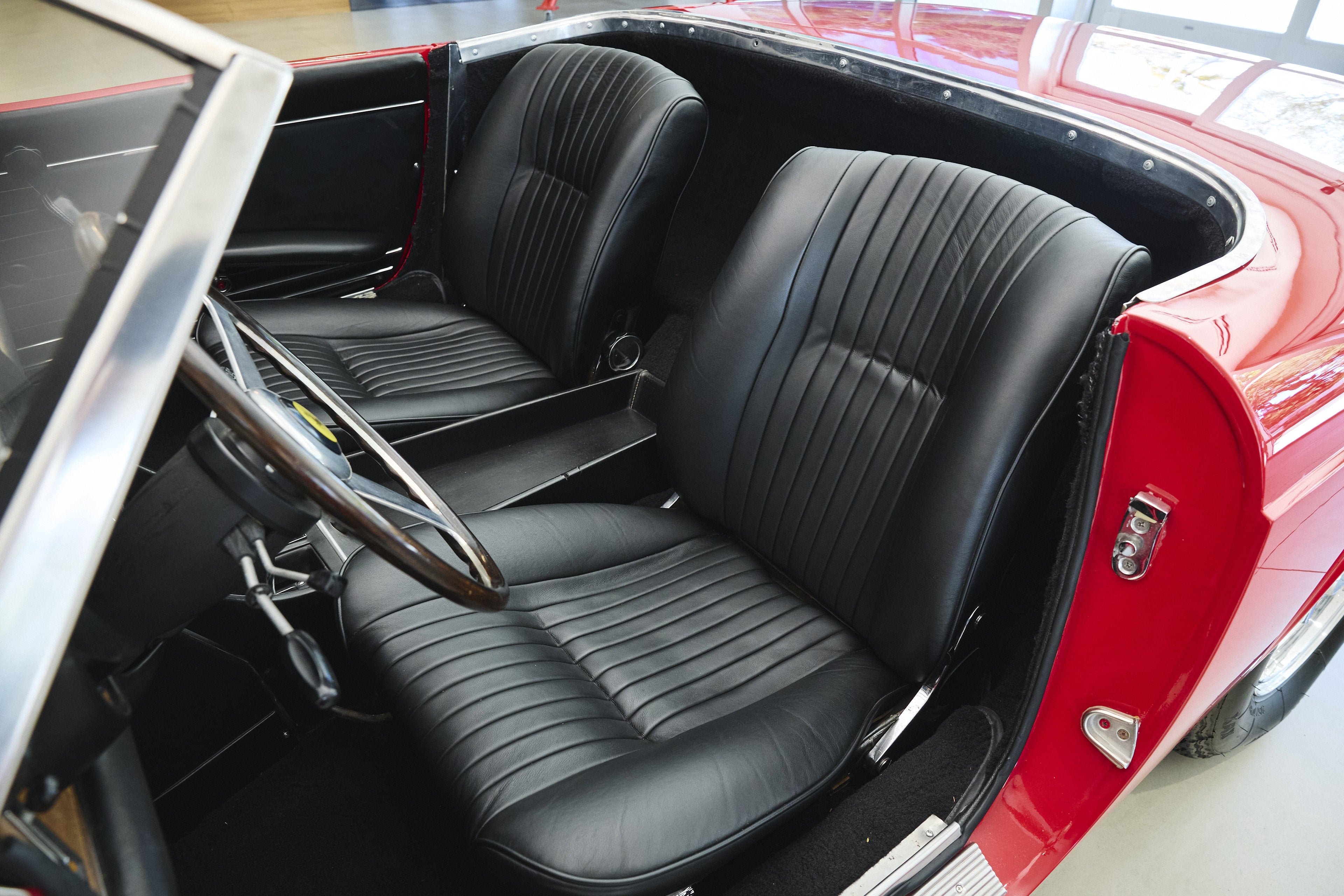 Used 1967 Rosso Ferrari  image 46