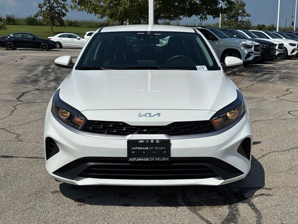 Used 2024 White Kia LX image 10