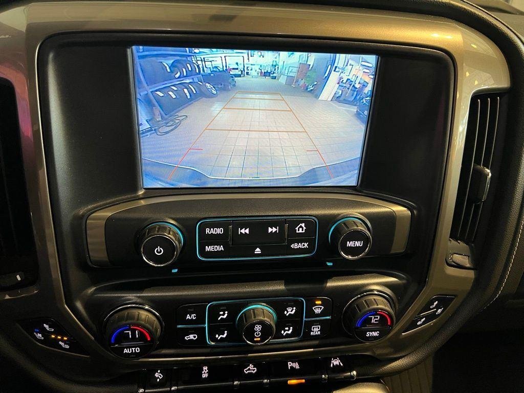 Used 2018 Pearl Chevrolet High Country image 28