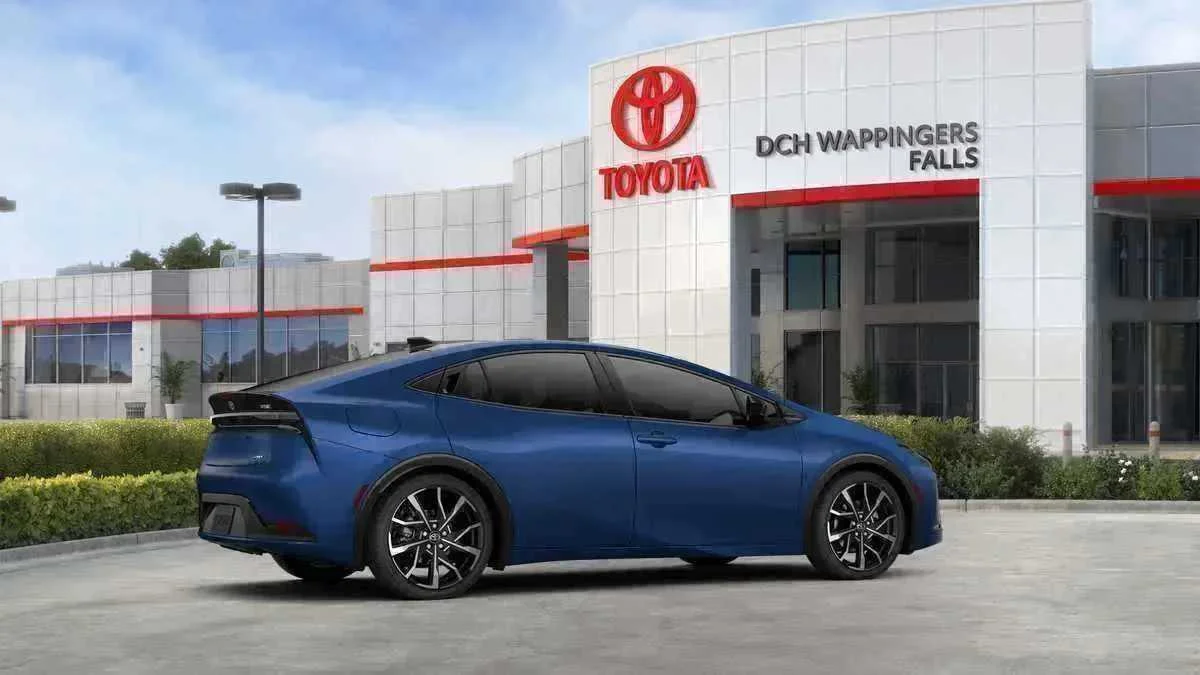 2026 Toyota Prius Plug-in Hybrid XSE - Photo 12