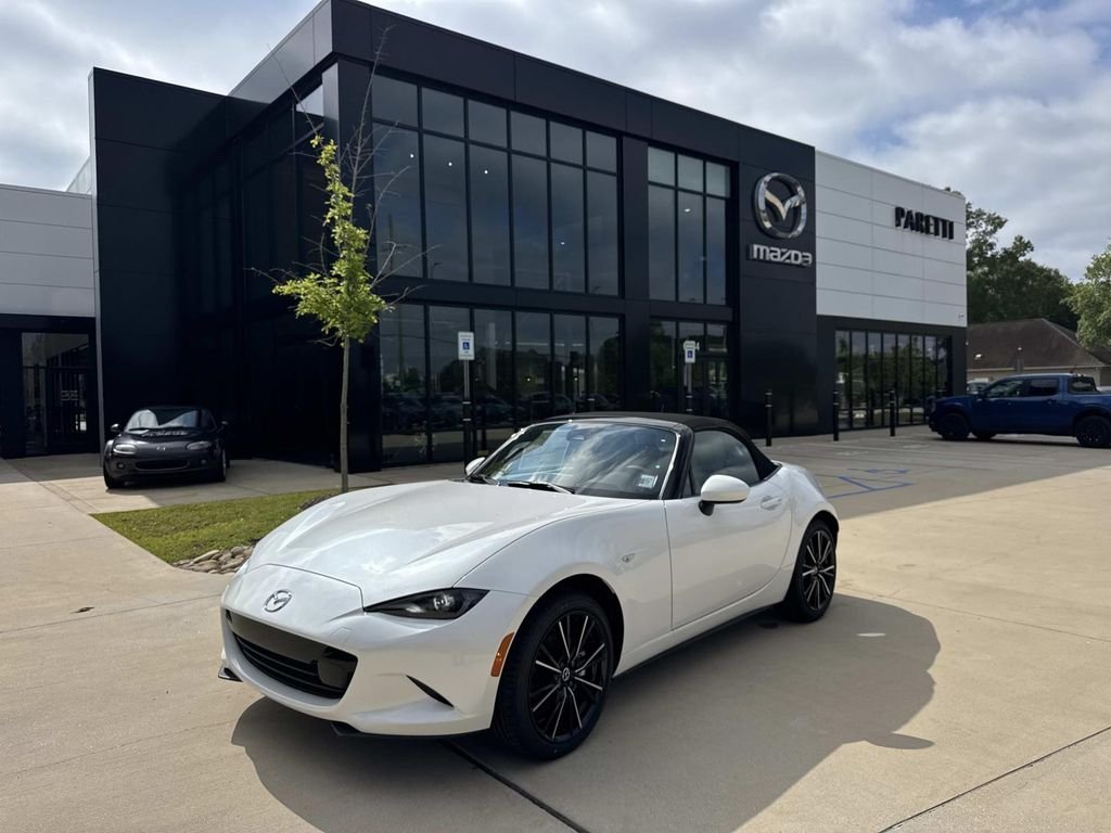 2026 Mazda MX-5 Miata Grand Touring Auto's photo