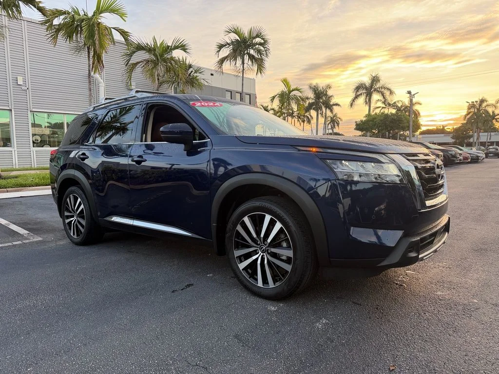 Certified Used 2024 Blue Nissan Platinum image 1