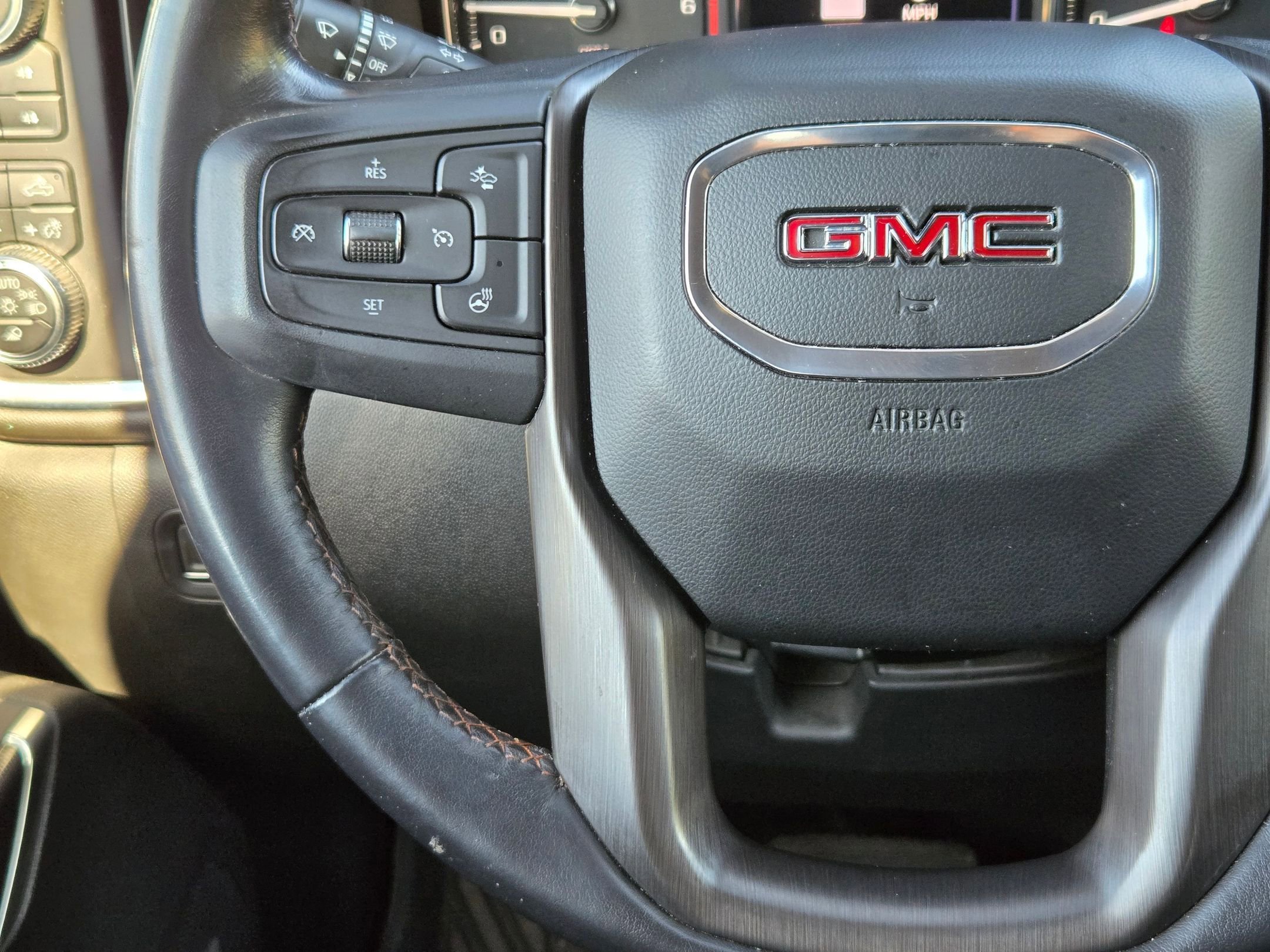 Used 2022 Summit White GMC AT4 image 21