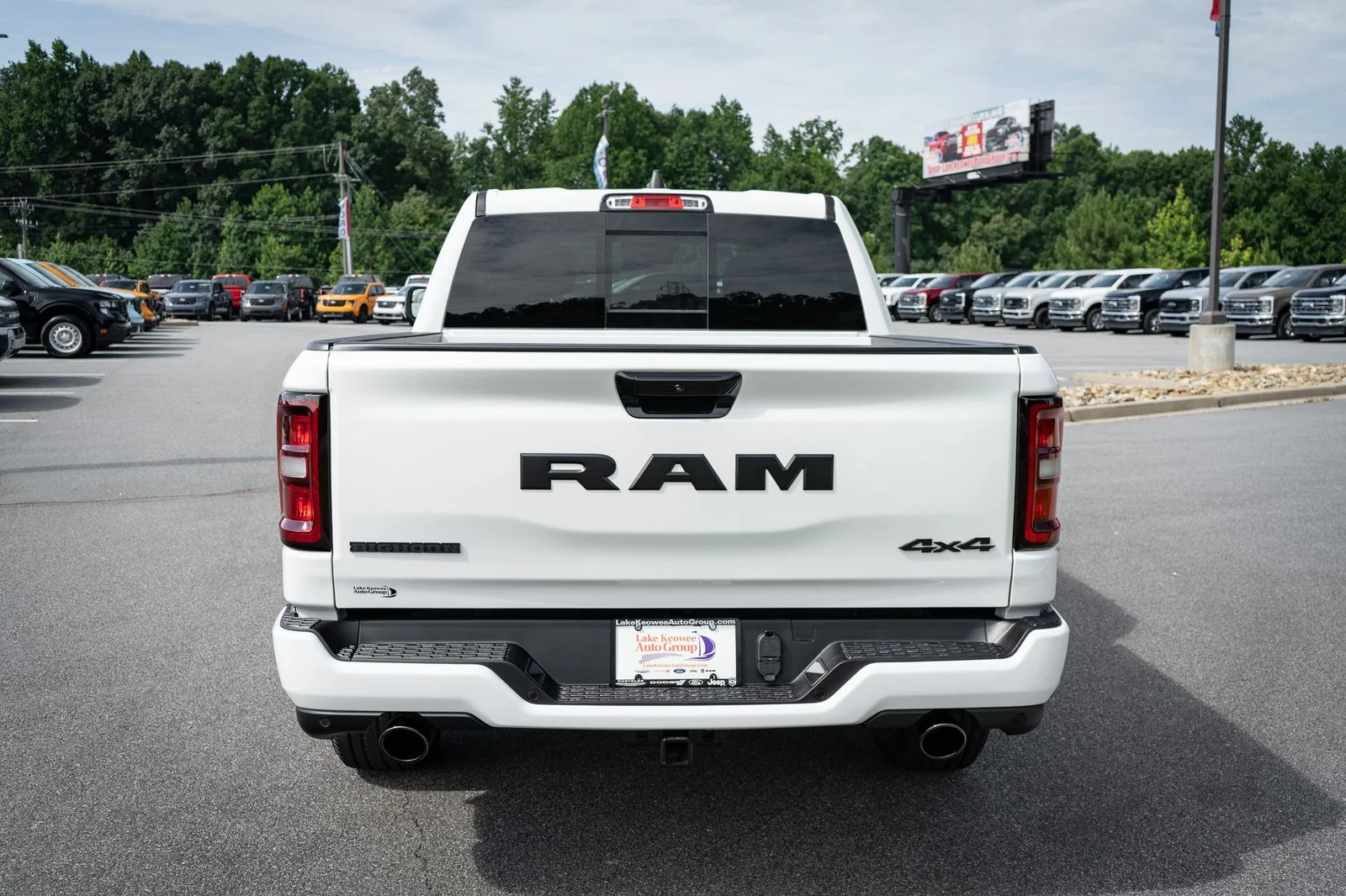 New 2026 Bright White Clear-Coat Exterior Paint RAM Big Horn/Lone Star image 8