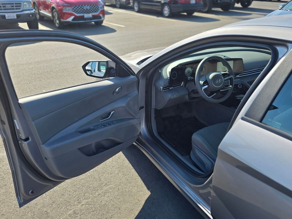 2024 Hyundai Elantra SEL - Photo 36