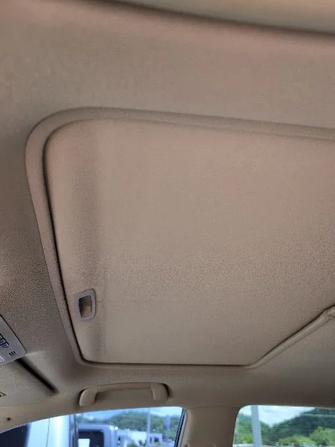 Used 2005  Lexus 330 image 12