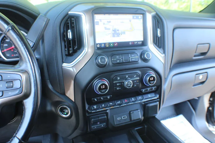 Used 2022 Mosaic Black Metallic Chevrolet High Country image 12