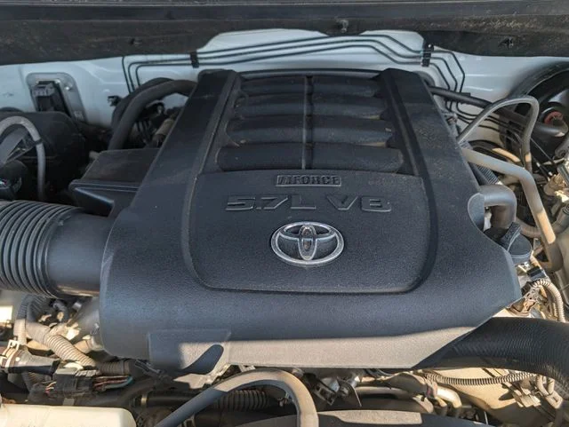 Used 2021 White Toyota SR5 image 22