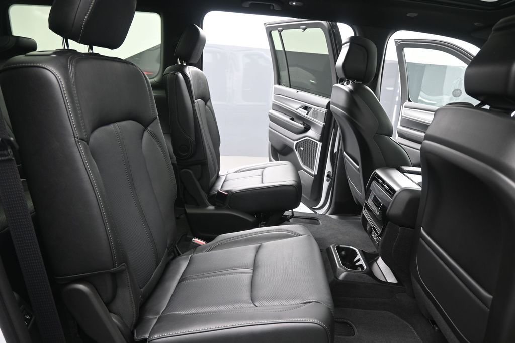New 2026 Bright White Clearcoat Jeep Limited Reserve image 24