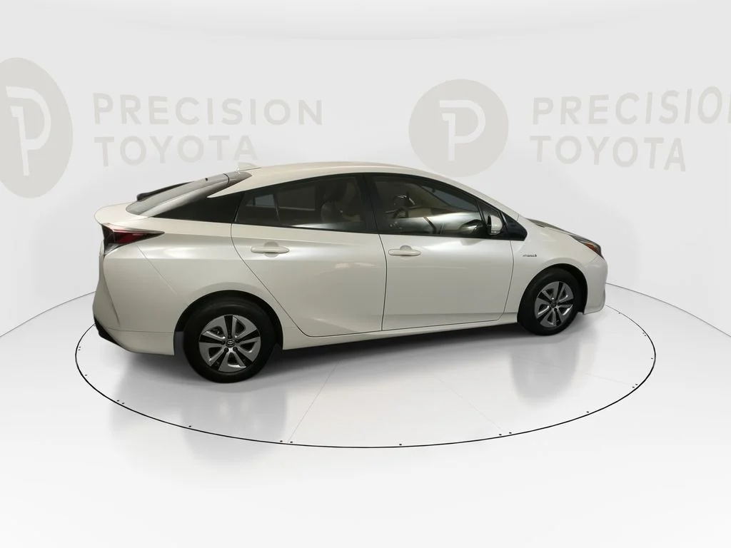 Used 2016 Blizzard Pearl Toyota Three image 22