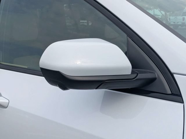 New 2027 Polar White Tricoat Chevrolet ACTIV image 10