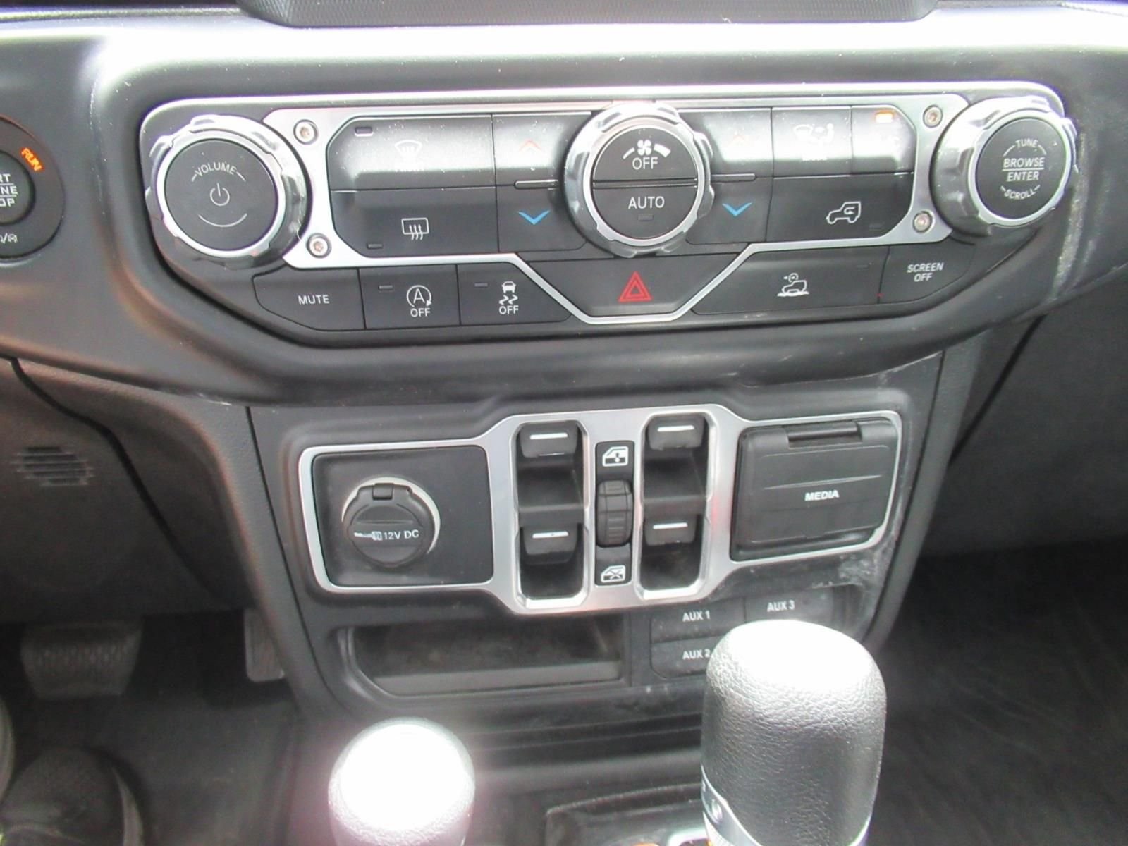 Used 2020 White Jeep Sport image 28