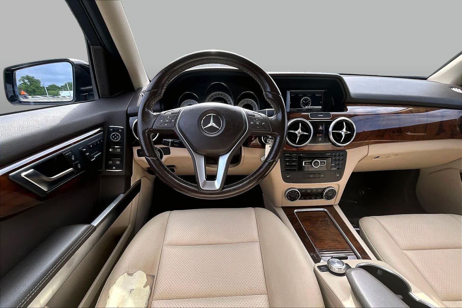 Pre-Owned 2015 Mercedes-Benz GLK 350