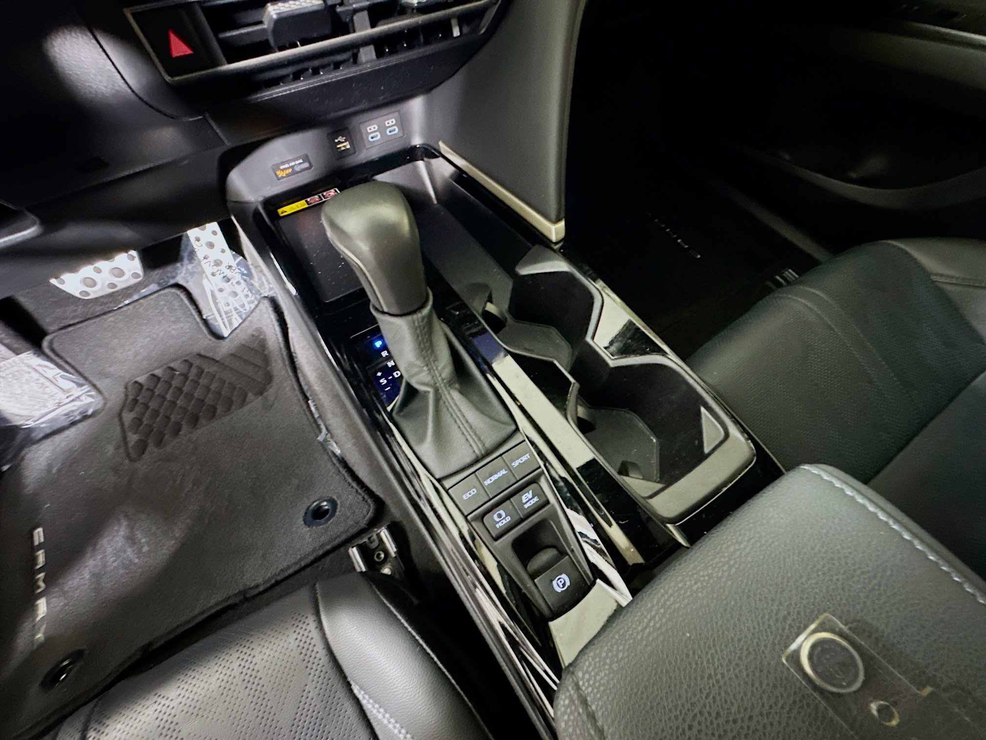 Certified Used 2025 Underground Toyota XSE image 22