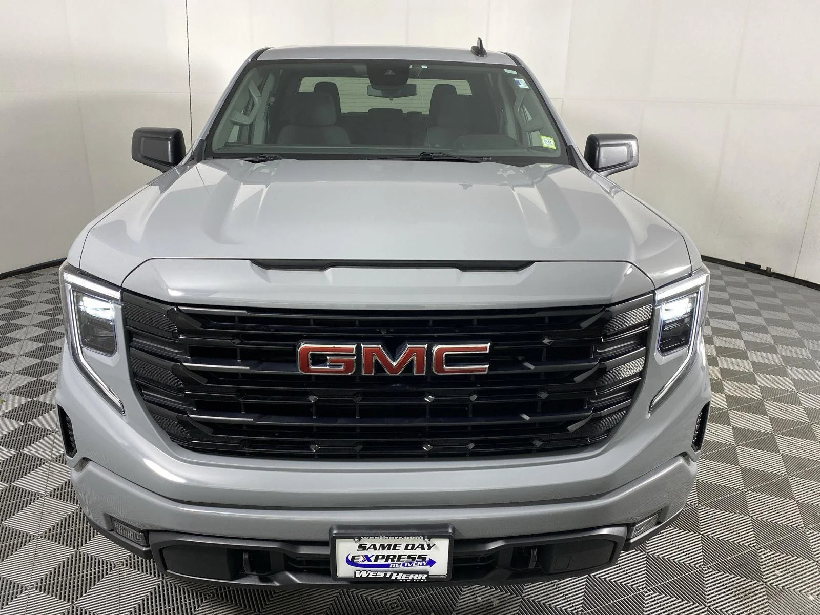 Used 2024 Gray GMC Elevation image 9