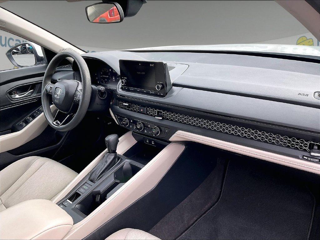 Used 2023 White Honda EX image 14