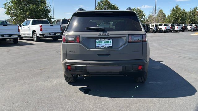 New 2026 Sting-Gray Clearcoat Jeep Laredo image 4