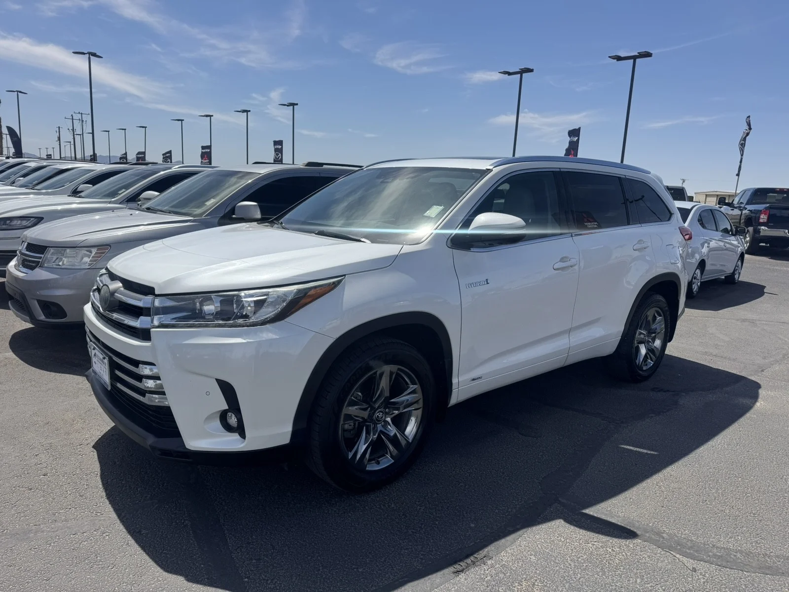 Used 2019  Toyota Hybrid Limited image 1