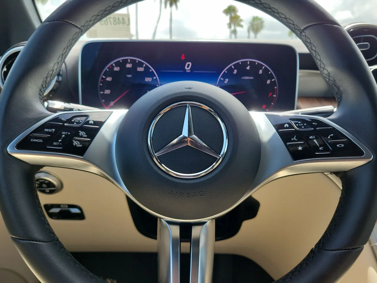 Used 2026 White Mercedes-Benz GLC 300 image 29