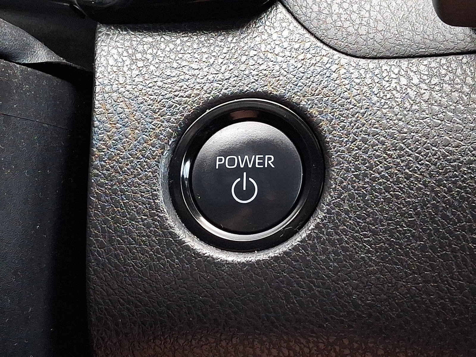 Used 2025 Underground Toyota LE image 21
