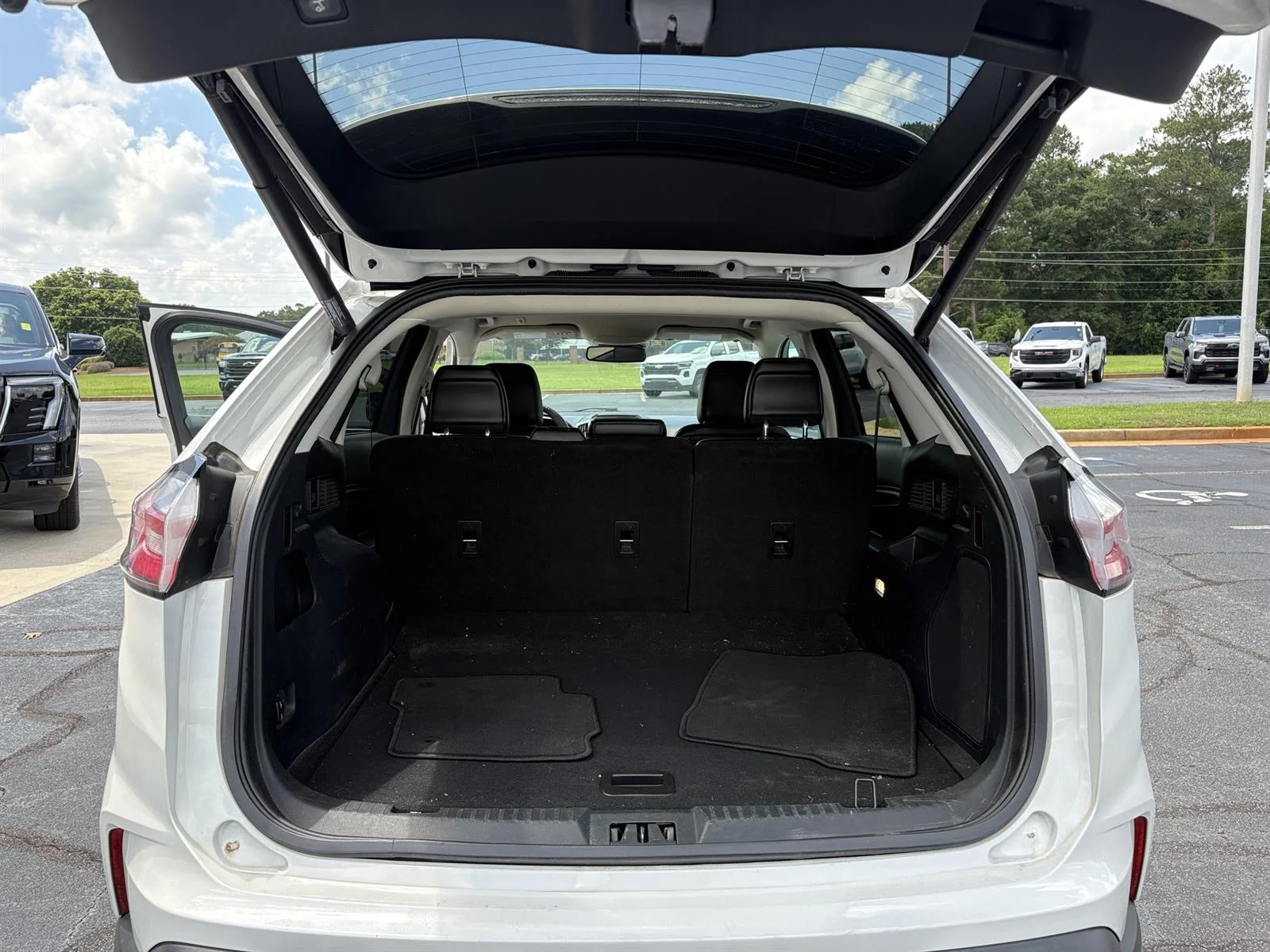 Used 2021 White Ford Titanium image 20