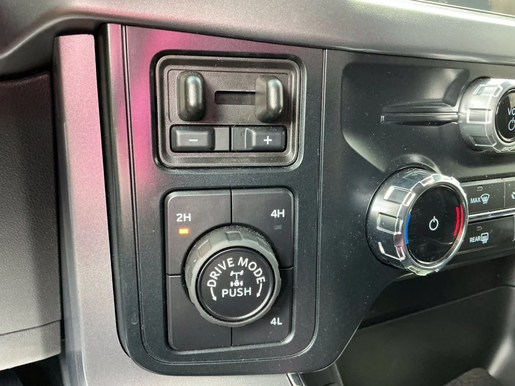 Used 2026 Gray Ford XLT image 32