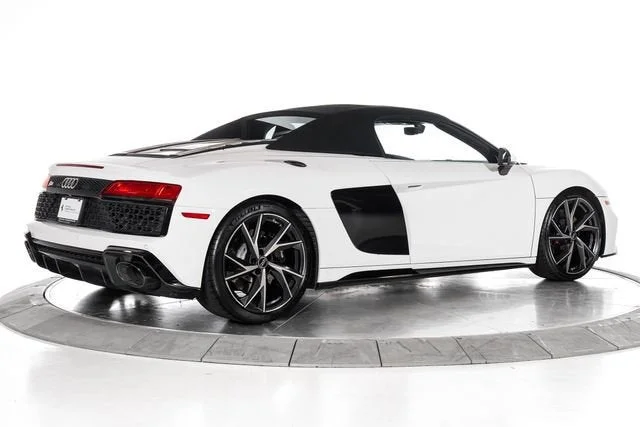 Used 2023 Ibis White/Black Roof Audi V10 performance image 5