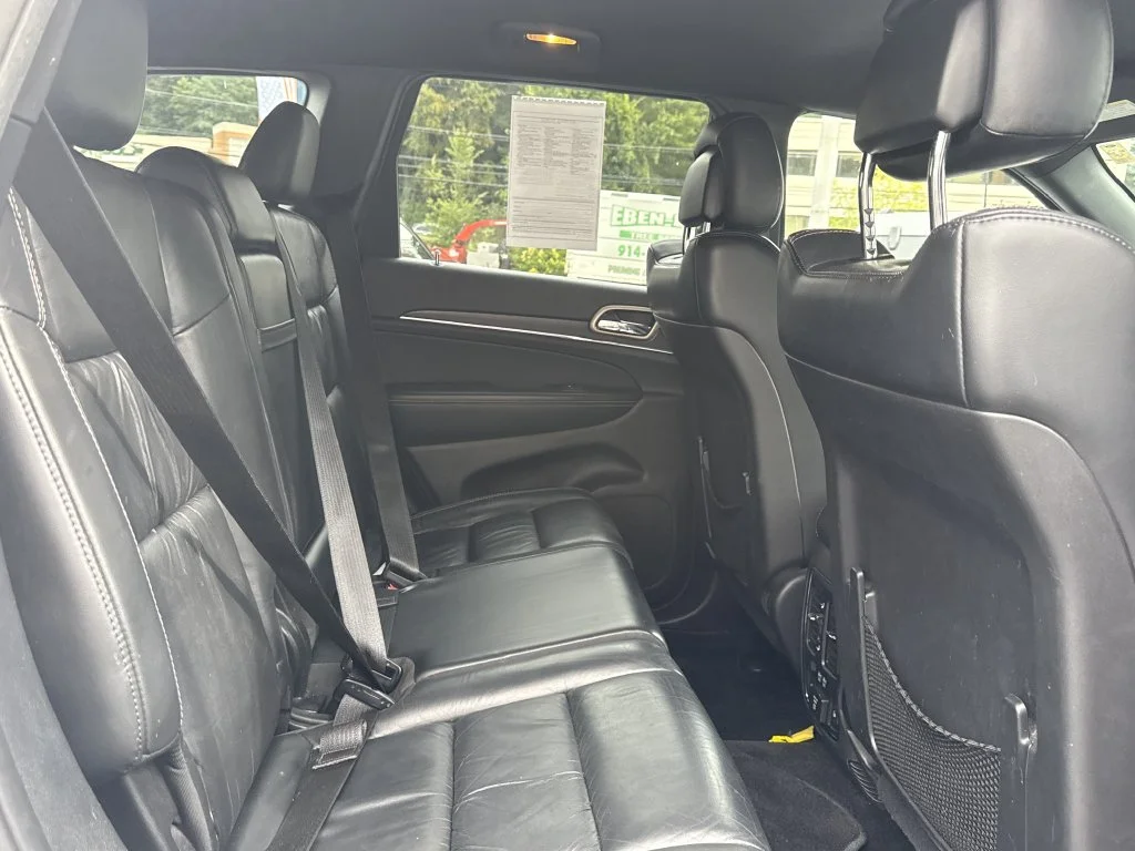 Used 2015 White Jeep Limited image 29