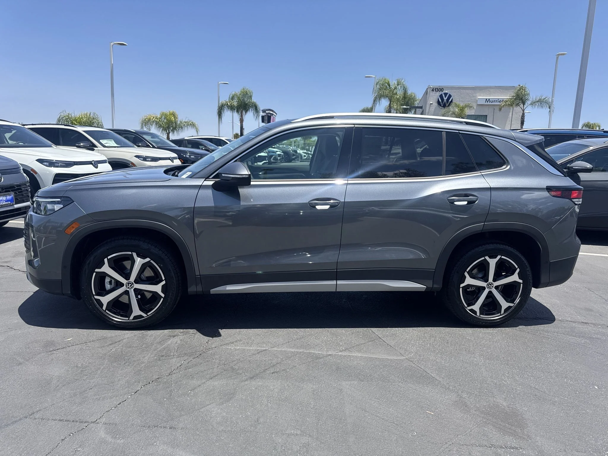 New 2026 Platinum Gray Metallic Volkswagen SE image 4