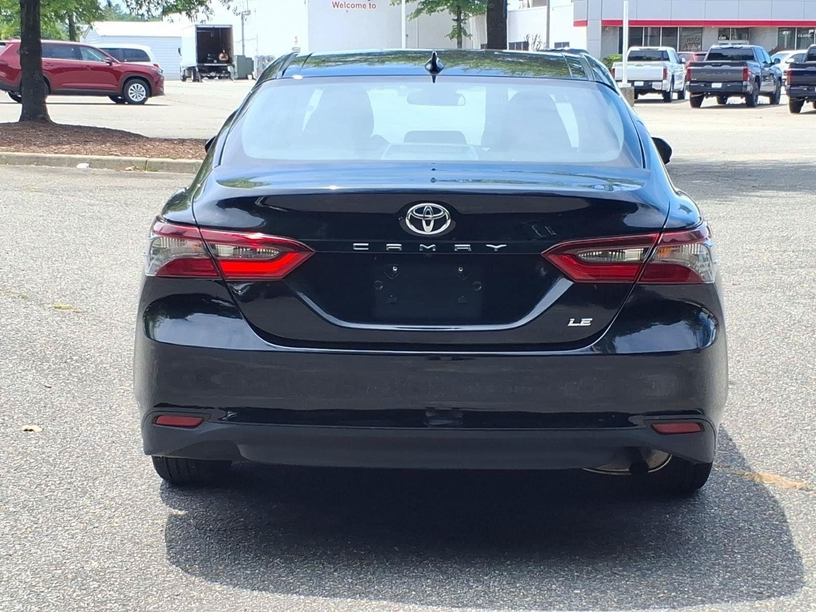 Used 2024  TOYOTA  image 13