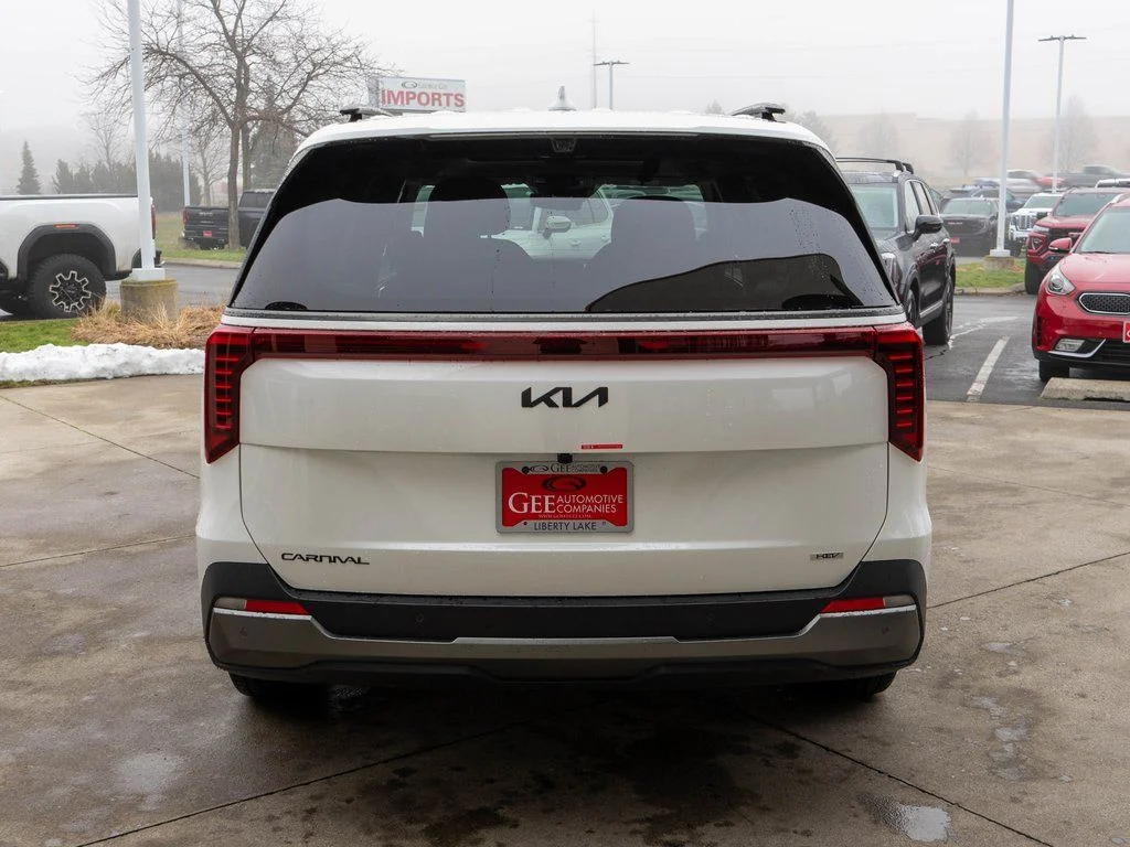 New 2026 Snow White Pearl Kia SX Prestige image 6
