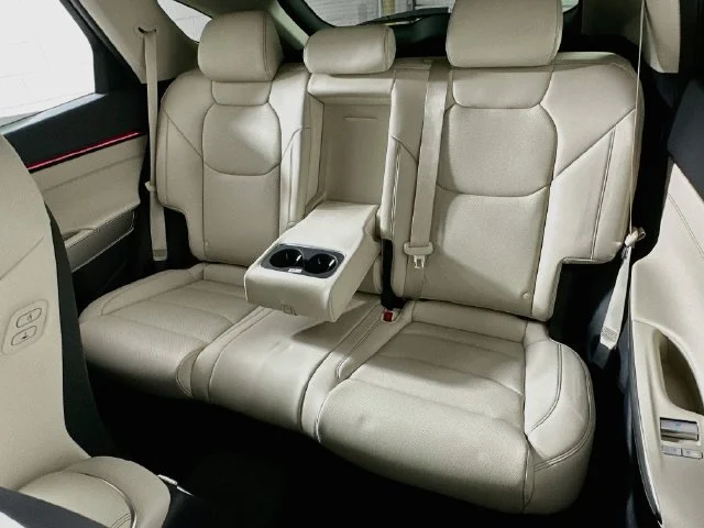 New 2027 White Genesis 2.5T Select image 12