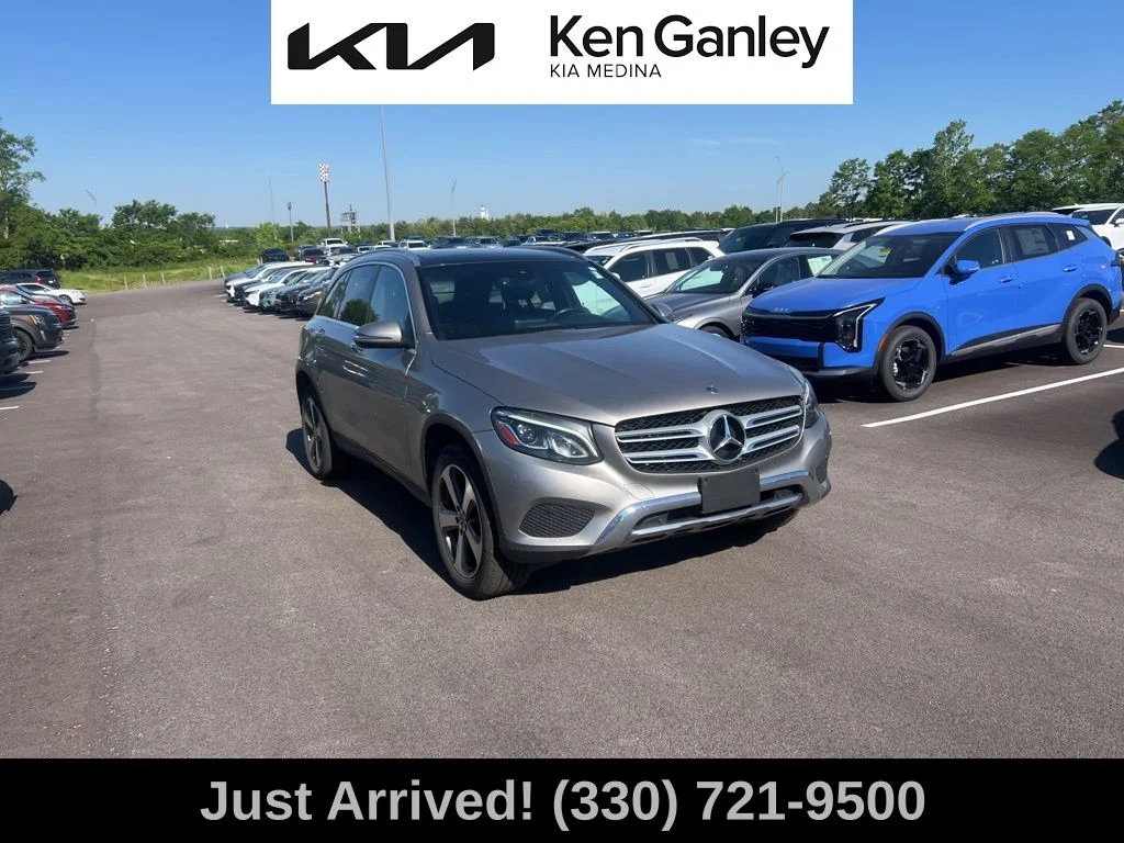 Used 2019 White Mercedes-Benz GLC 300 image 3