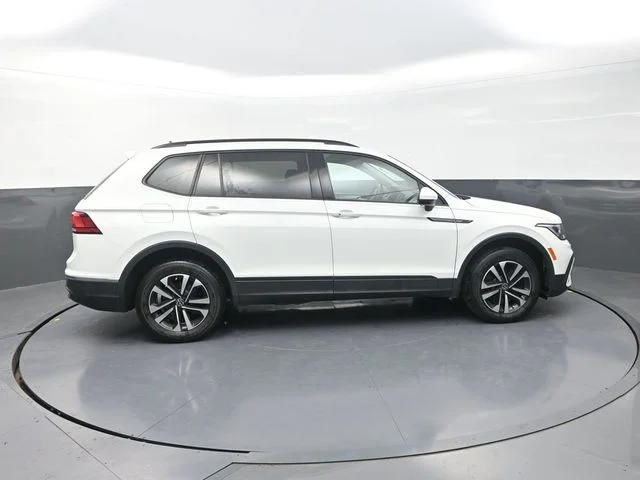 Used 2022  Volkswagen 2.0T S image 10