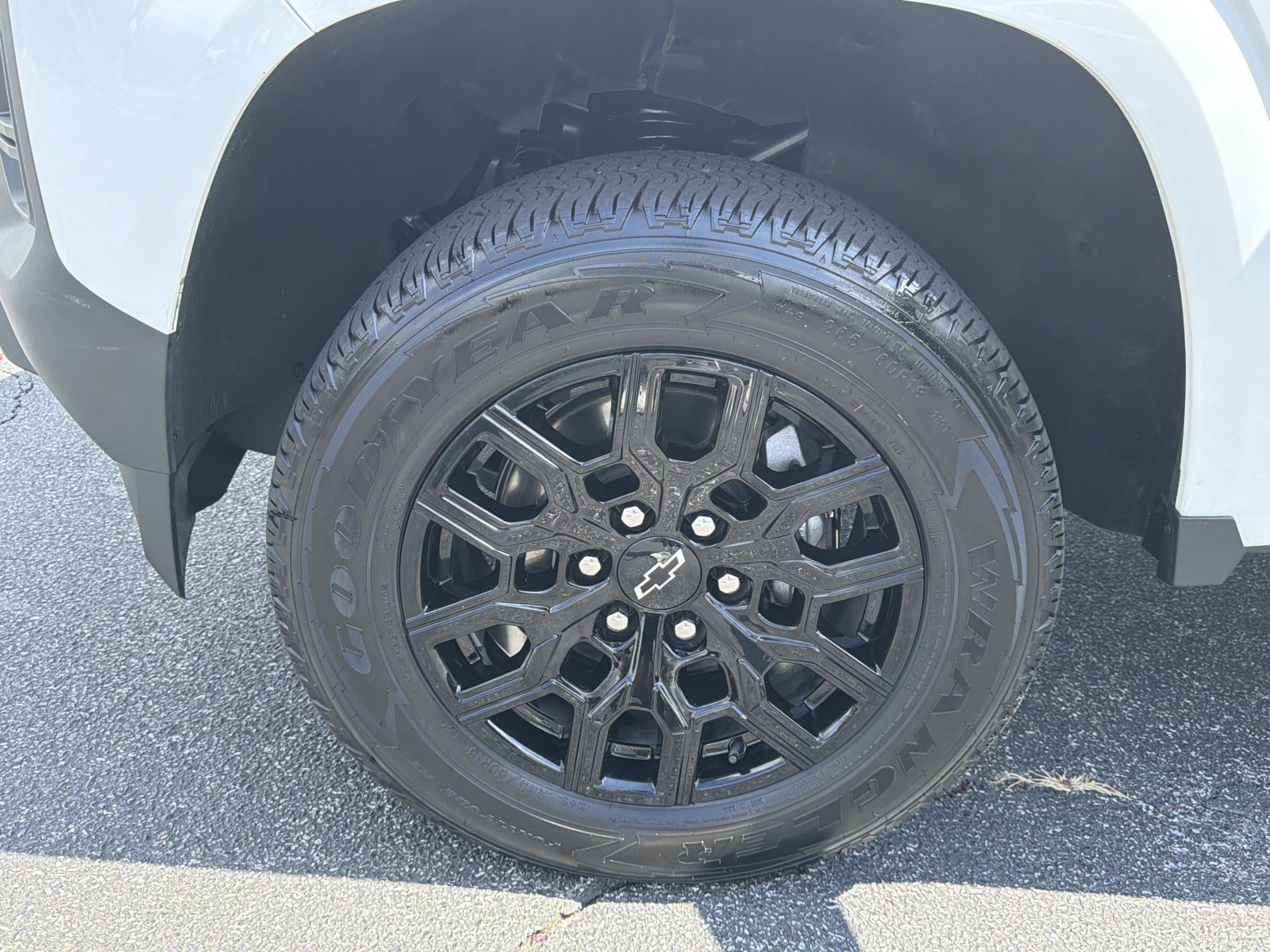 Used 2026 Summit White Chevrolet WT image 11